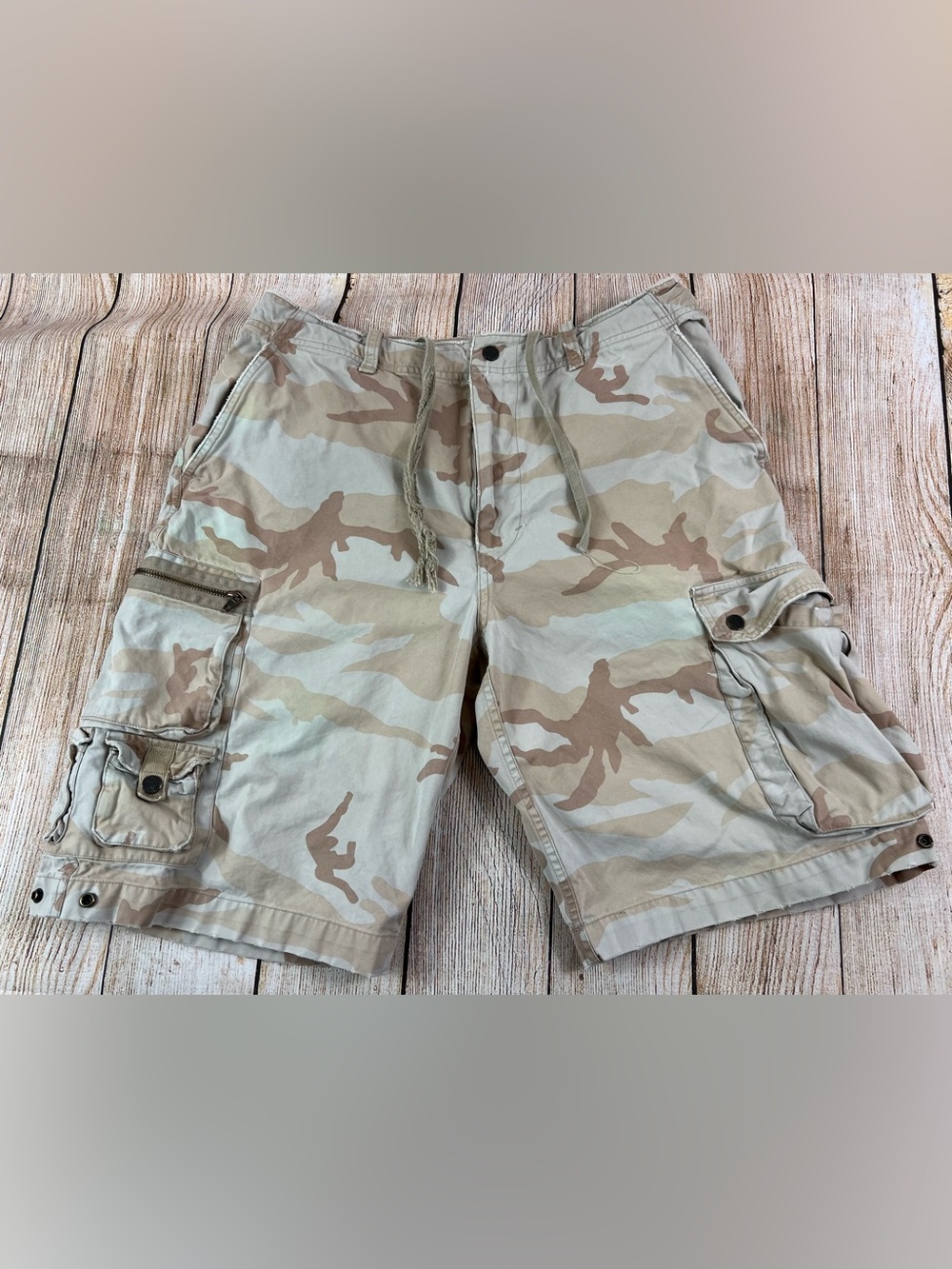 Mens American Eagle Y2K CG-SI Tan Camo Cargo Shorts Utility Military Size 32